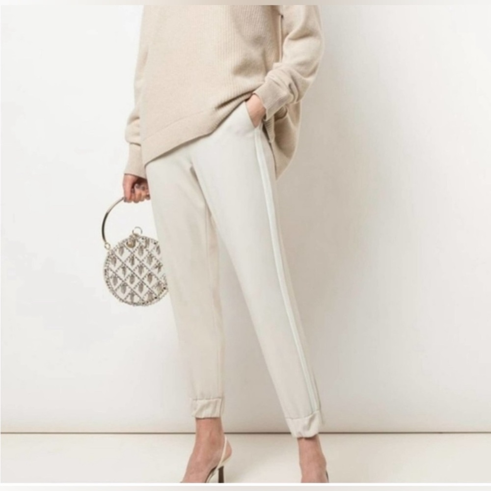 Alice + Olivia Pull On Ankle Pants size XS Taupe Ivory
NWT